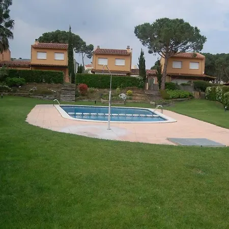 Casa Con Piscina A Menos De 1 Min De La Playa. Aa Nyaraló Girona