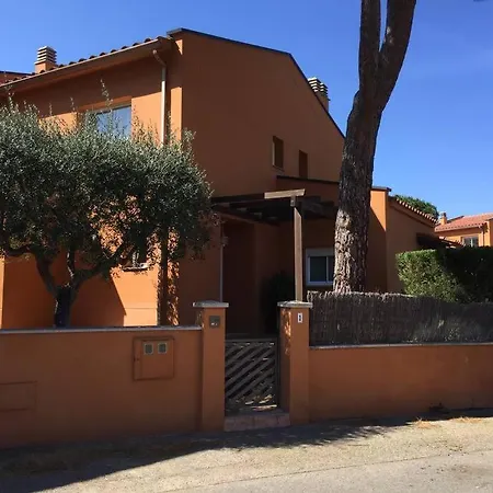 Casa Con Piscina A Menos De 1 Min De La Playa. Aa Ferienhaus Gerona