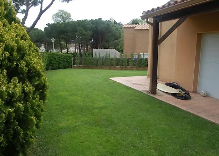 Semesterbostad Casa Con Piscina A Menos De 1 Min De La Playa. Aa Girona